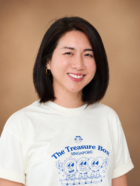 Esther Foong 