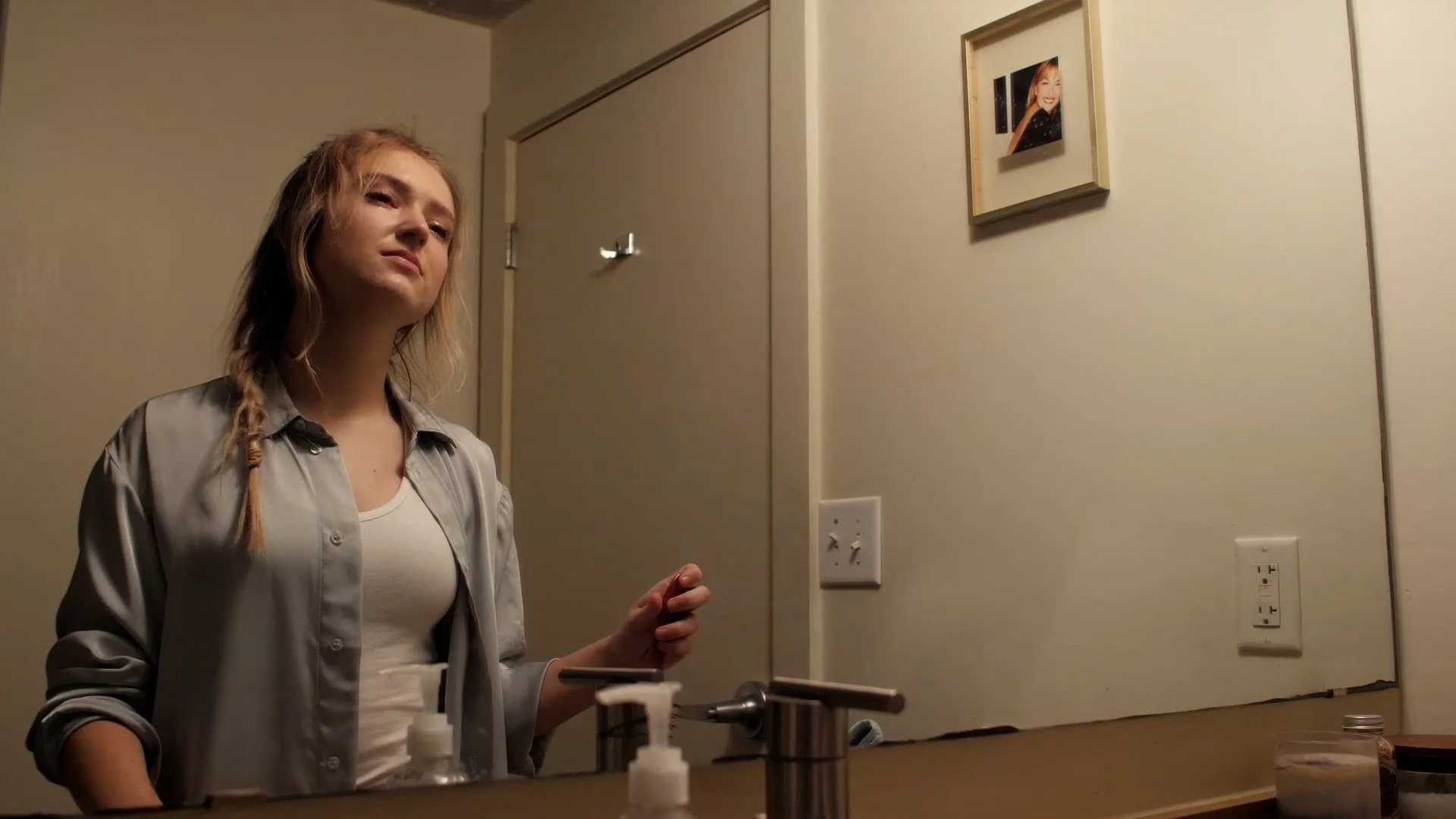 Final for Premiere - Big Title.00_06_07_15.Still023.jpg