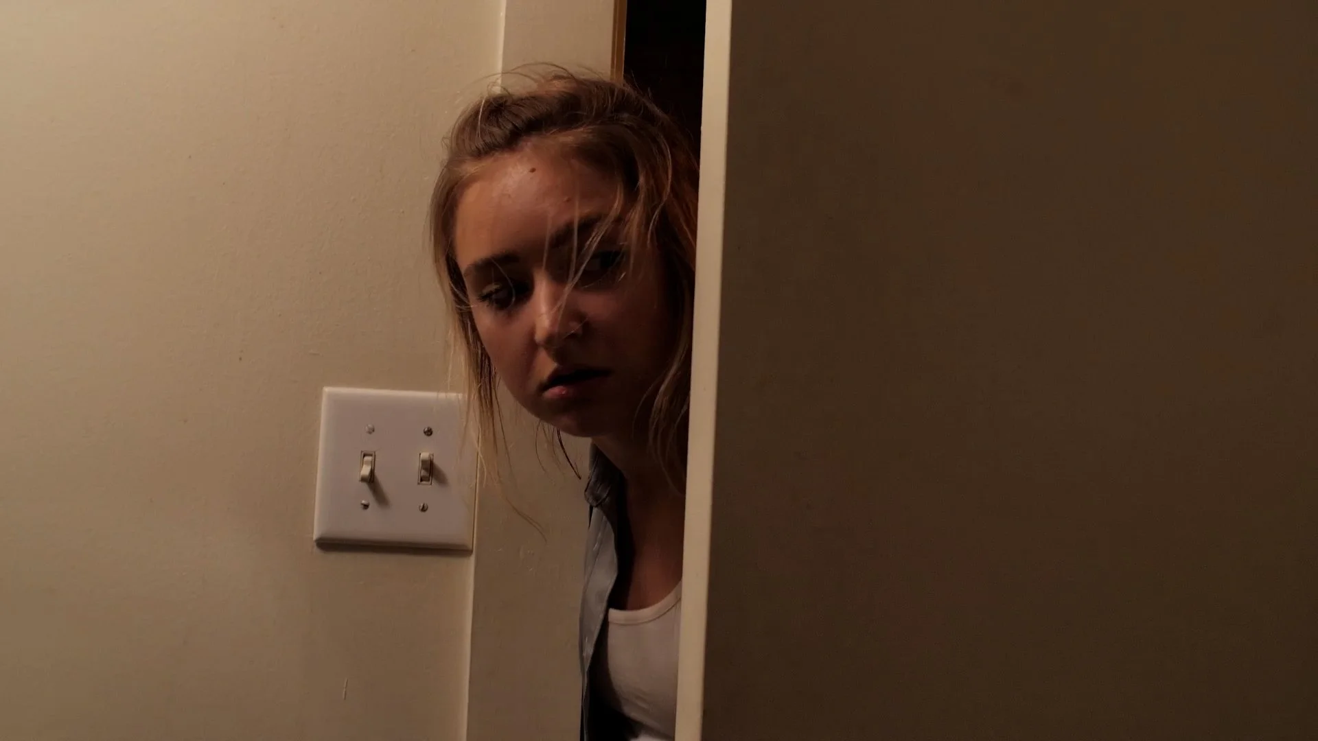 Final for Premiere - Big Title.00_05_44_08.Still018.jpg