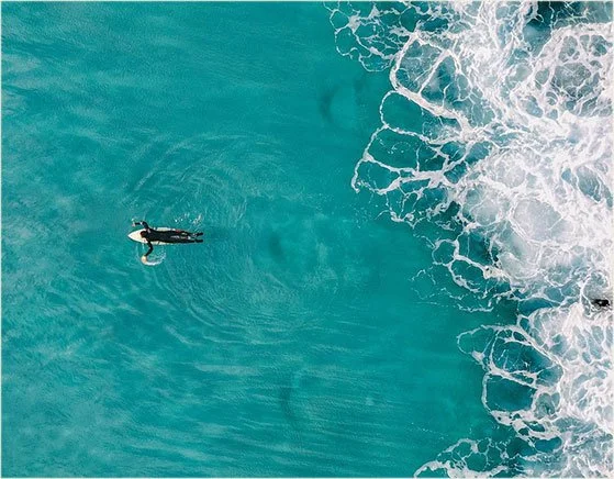  SURFERS’ MENTAL HEALTH CREATES US$1 TRILLION ECONOMIC WAVE  
 
New research led by Griffith University on Australia’s Gold Coast and Andrés Bello University in Chile, has shown that surfing contributes about US$1 trillion a year to the global econom