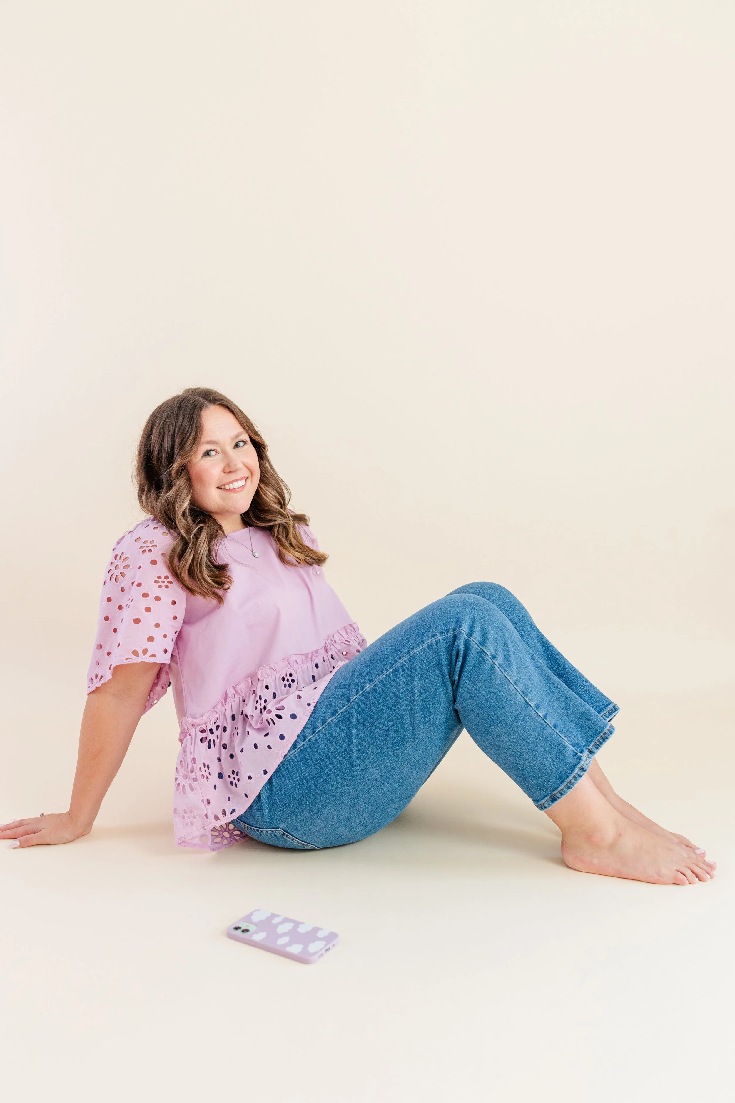 Carson Social _Carson Sitting at Work