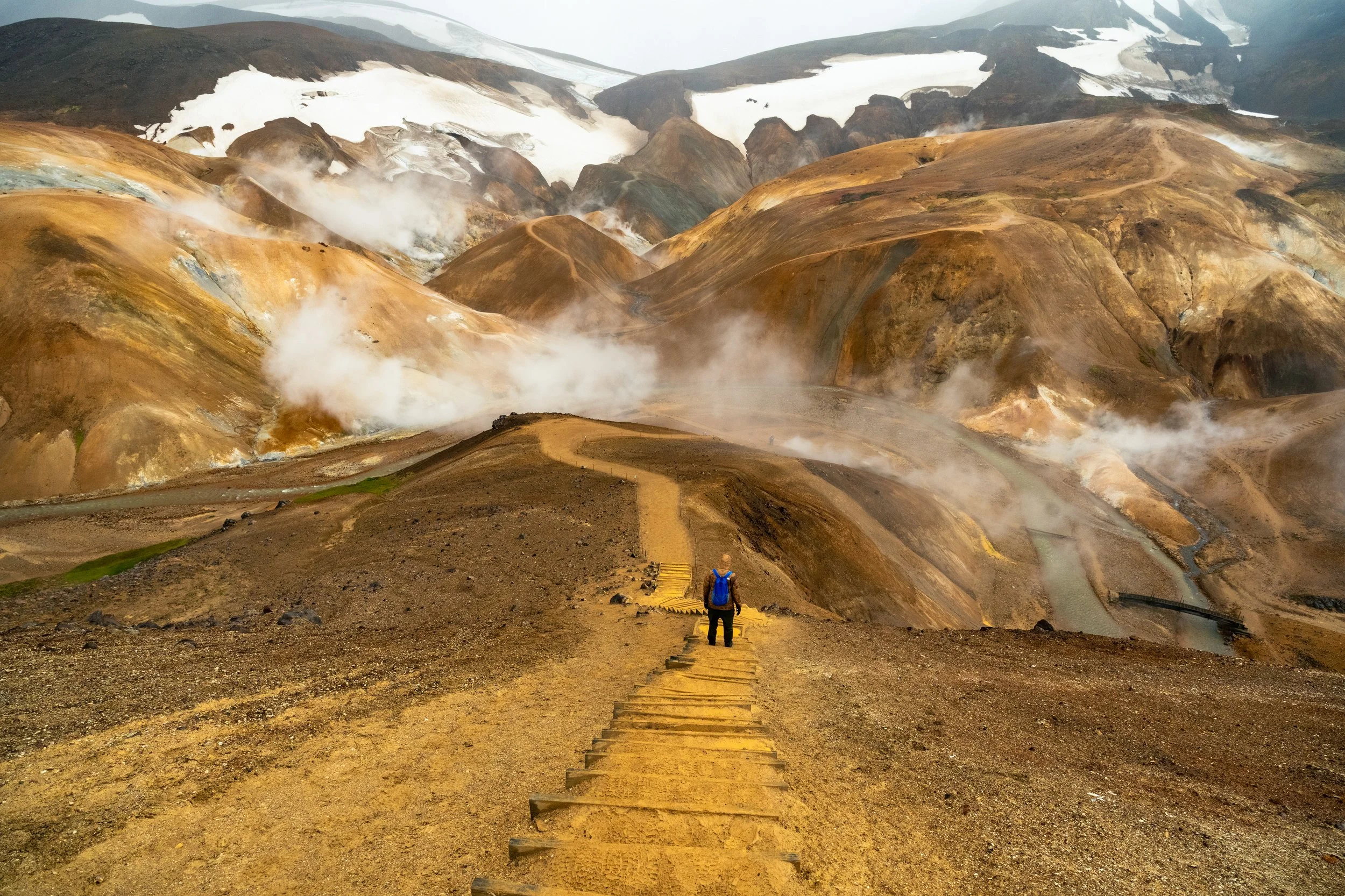 Kerlingarfjöll
The surreal, steaming vents and orange rhyolite peaks of Iceland’s geothermal highlands.
