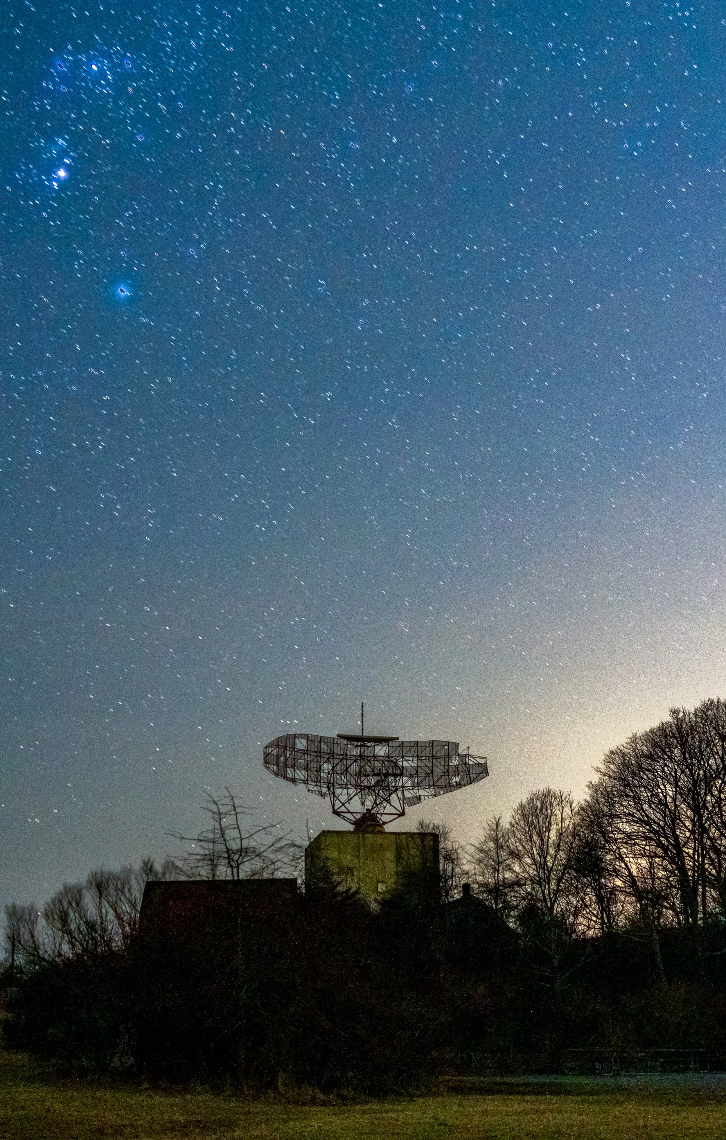 Camp Hero Radio
The decommissioned AN/FPS-35 radar dish at Camp Hero State Park looms over the Atlantic coastline in Montauk, New York. Once a Cold War surveillance tool, the massive steel structure now serves as a silent monument to the past. This l