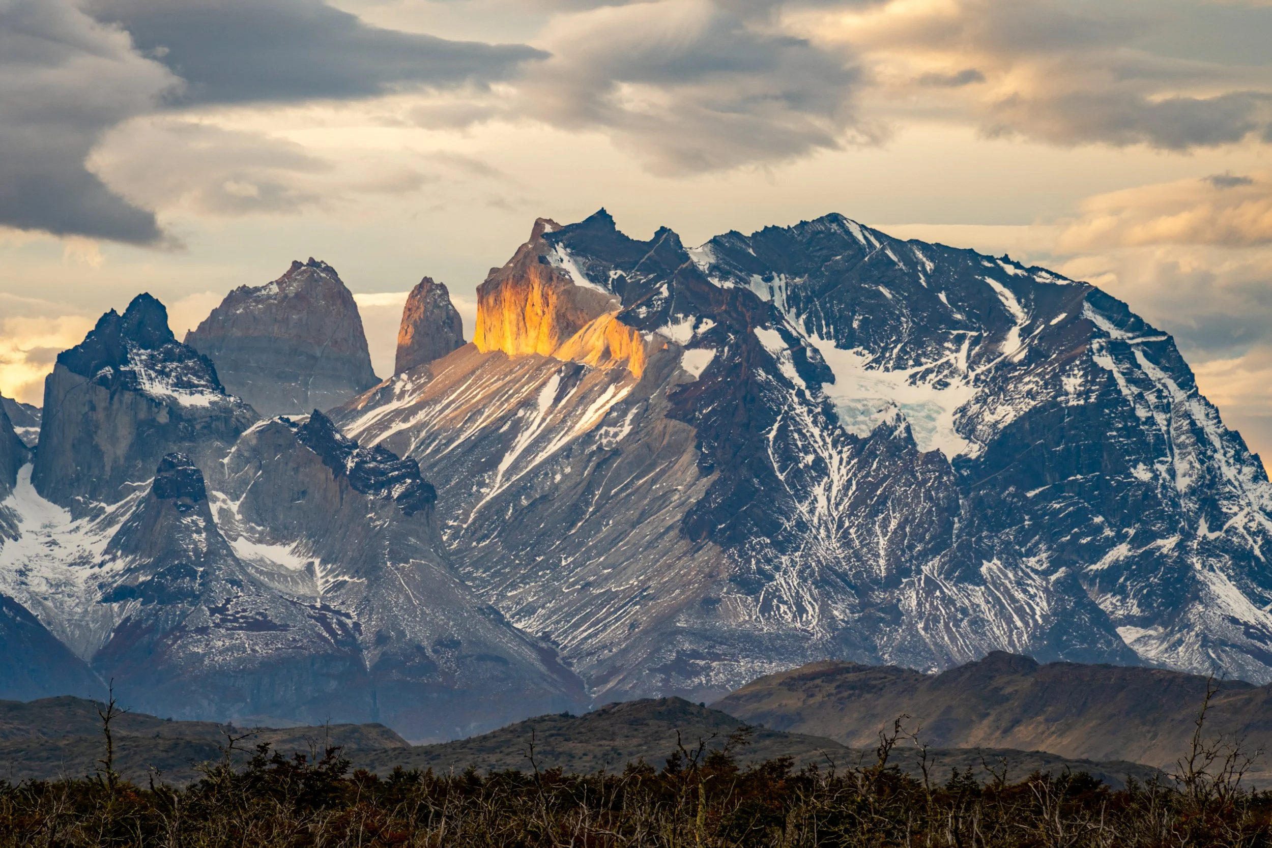 Patagonian Stone
A raw, textured study of the ancient granite faces that guard the Southern Andes.