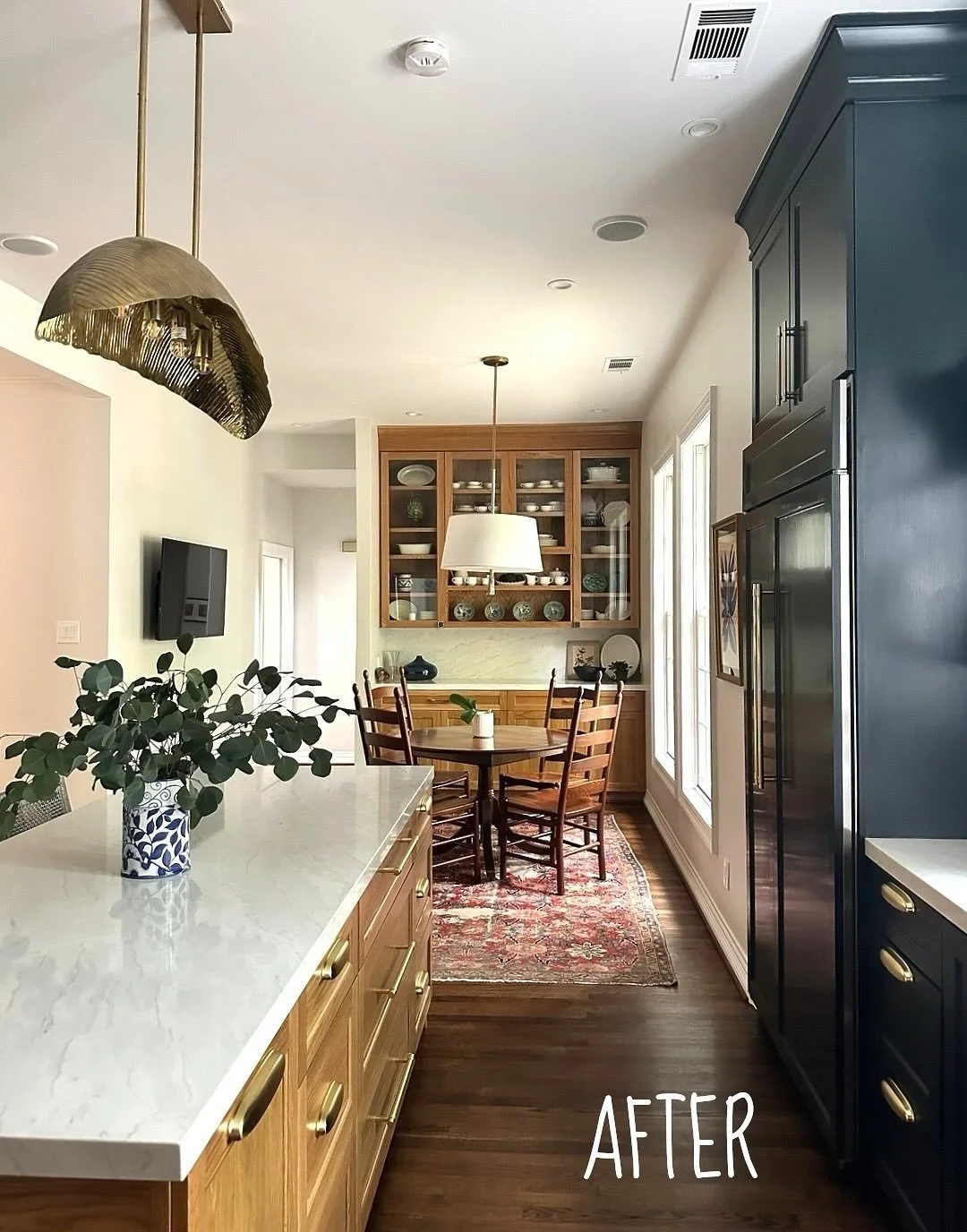 Guess who&rsquo;s headed to Dallas for another exciting project?  We are!  As we plan for our journey down to the Big D in November, I can&rsquo;t help but think of our first (and, so far, only) project in Dallas. ⭐️
We undertook this classy and colo