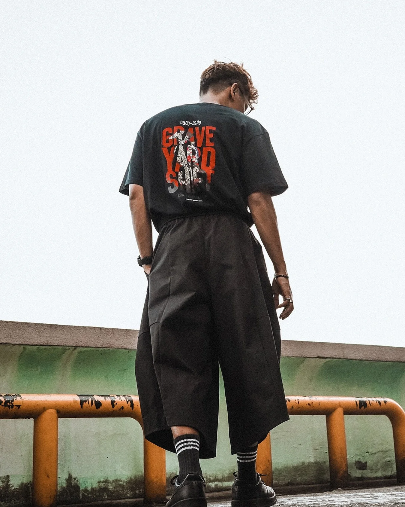 STANDING BY. 🩸

The city slows down. The Clan gears up.
Graveyard Shift gear dropping within the week.

#graveyardshift #relentless #supportlocalsg #streetwearculture