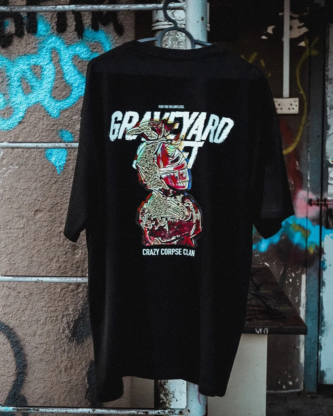 BLIND. 👁️

For the relentless.
Deadstock Vol. 1 / Graveyard Shift.

🛒 Hit the link to claim the uniform.

#graveyardshift #sgstreetwear #undergroundstreetwear #darkstreetwear #streetwearstartup