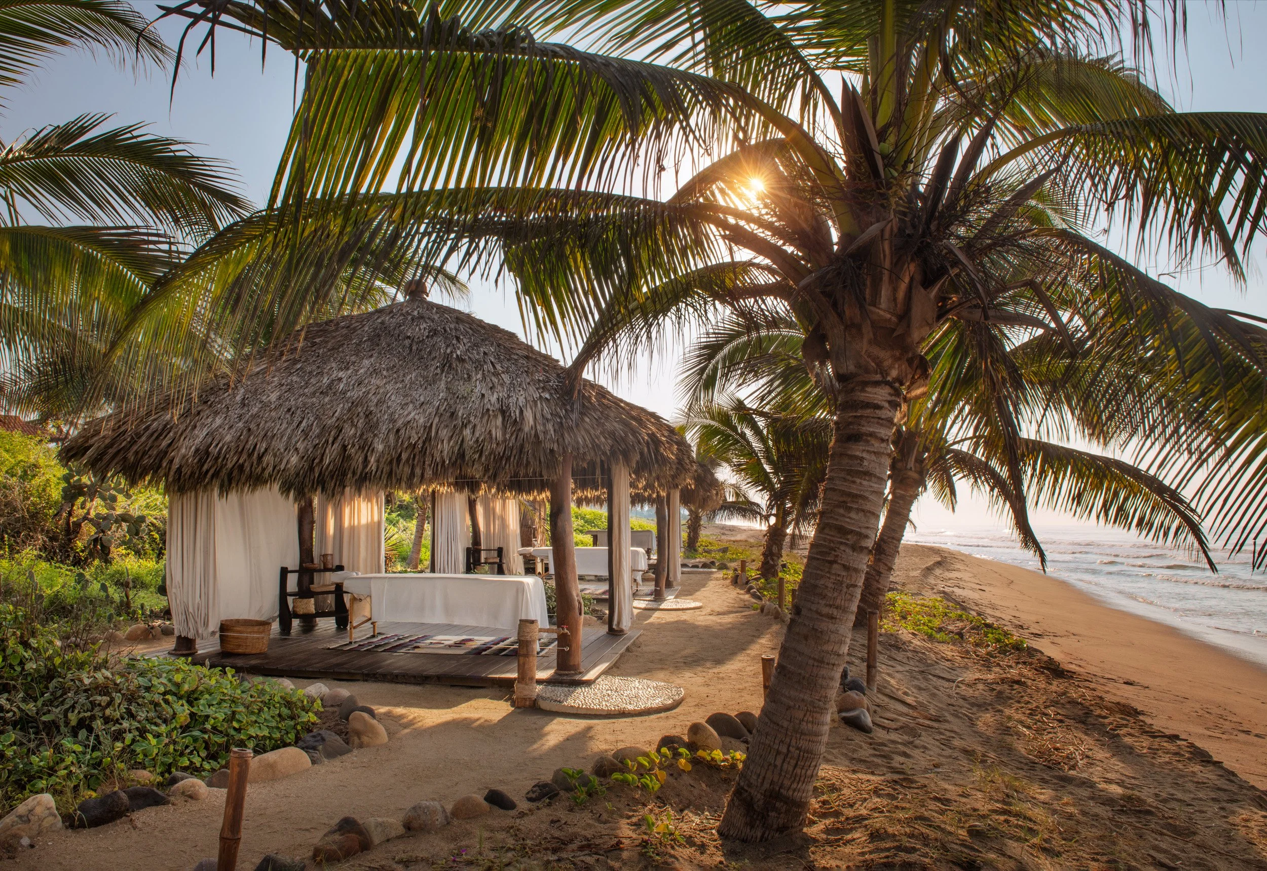 4. AVABLU Massage1.jpg (Copy) (Copy)