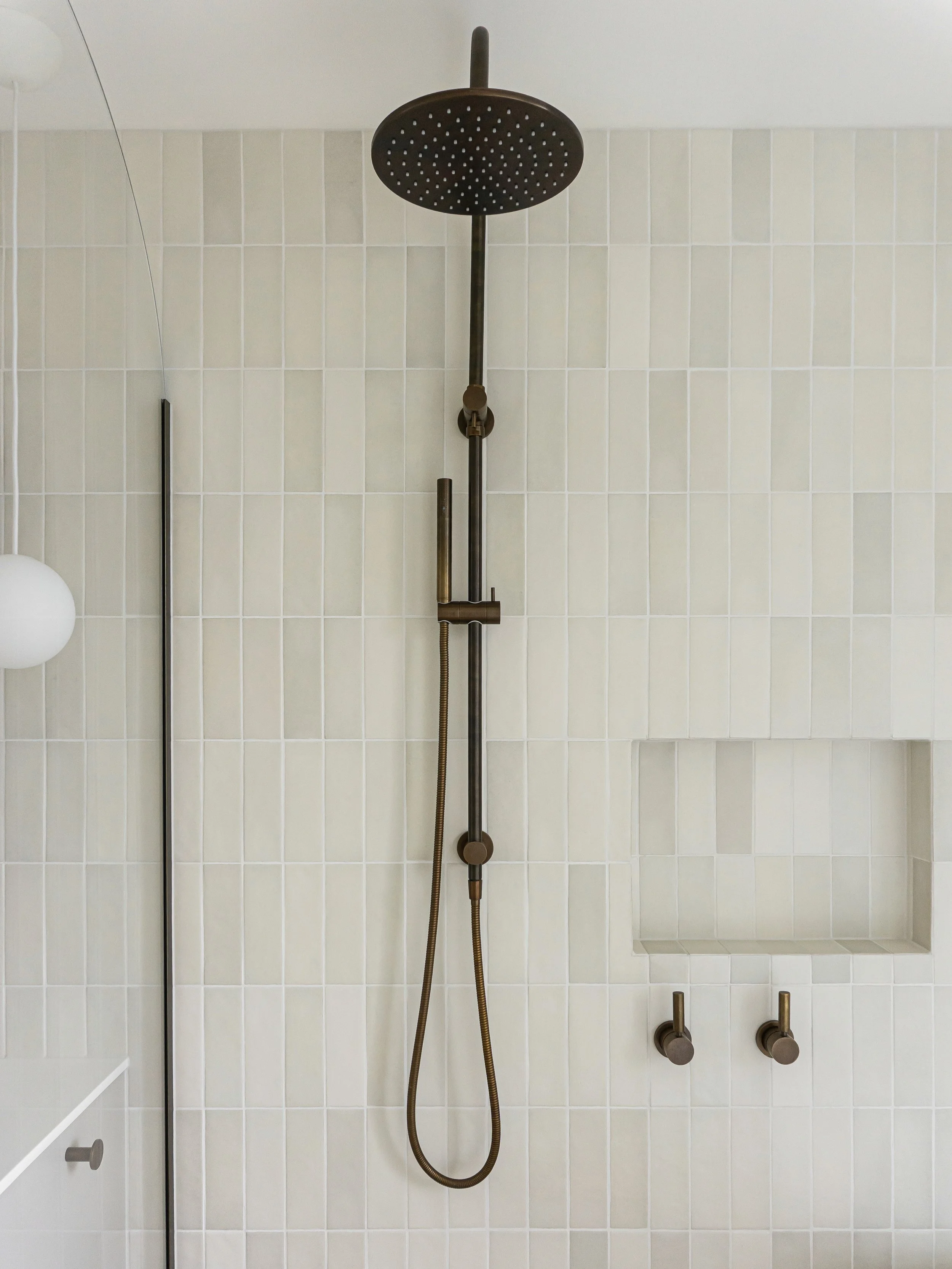 Never a quick shower in here.