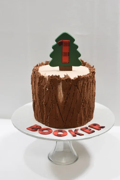 1ST BIRTHDAY CAKE TREE TRUNK.webp