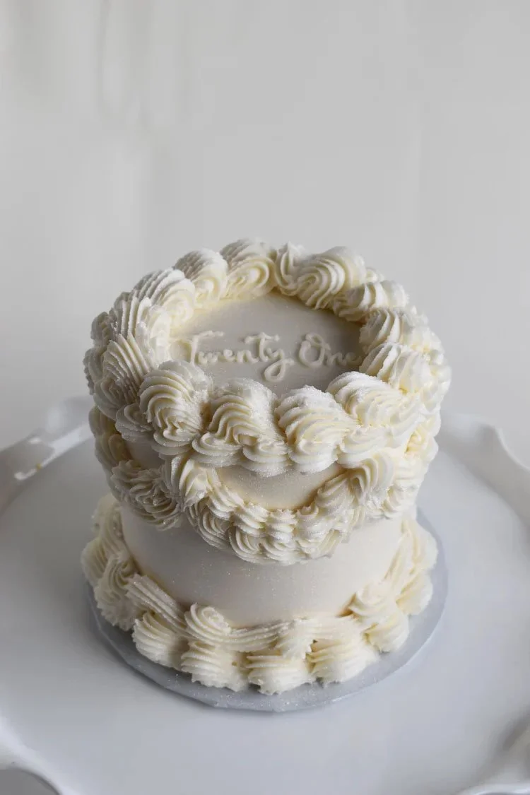 round intagelambeth cake copy.jpg