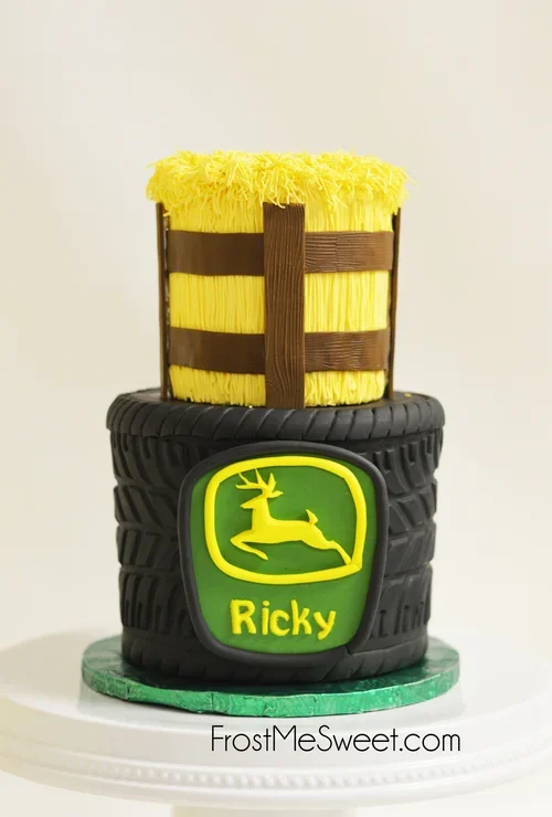 john deere cake.webp