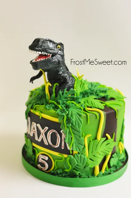 dino cake.webp