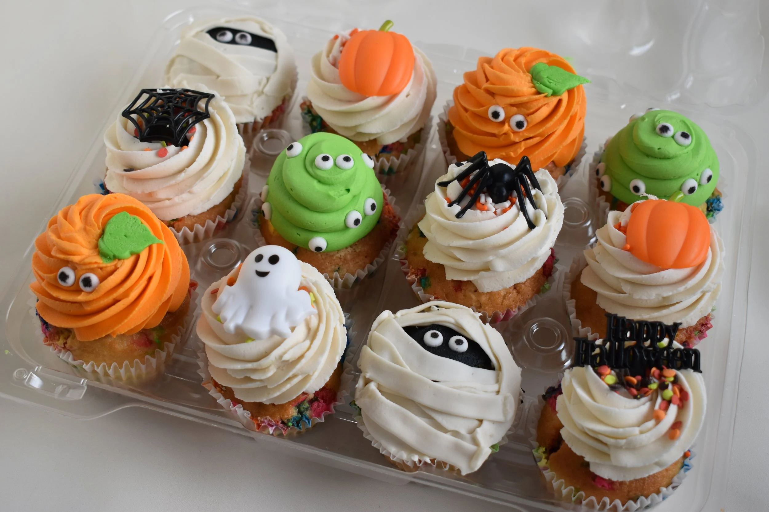 halloween variety pack cupcakes 2.jpg