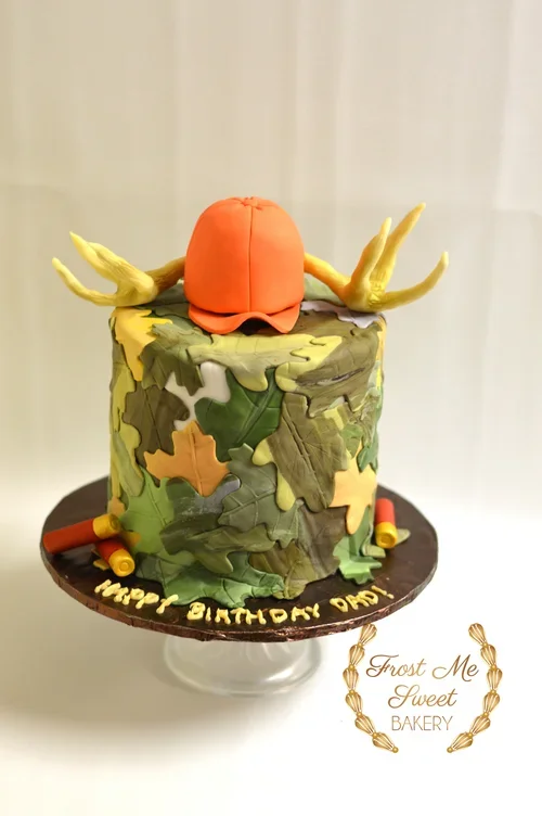 deer+hunter+camo+cake.webp