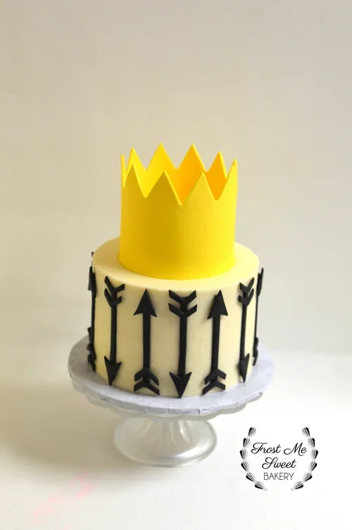 where+the+wild+things+are+arrow+and+crown+smash+cake.webp