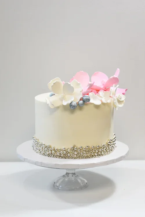 silver dragee cake.webp