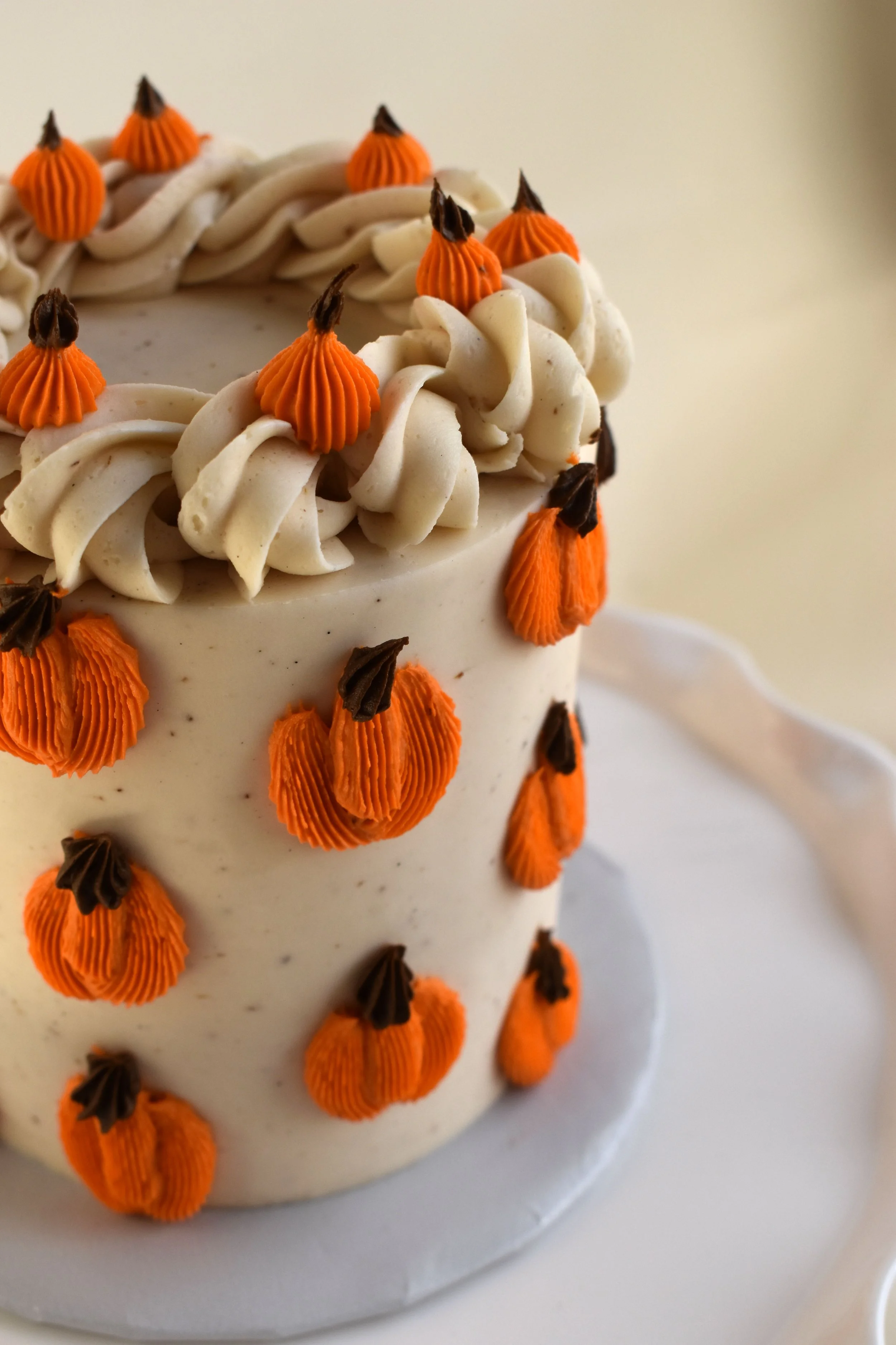 pumpkin fall halloween cake 2.jpg