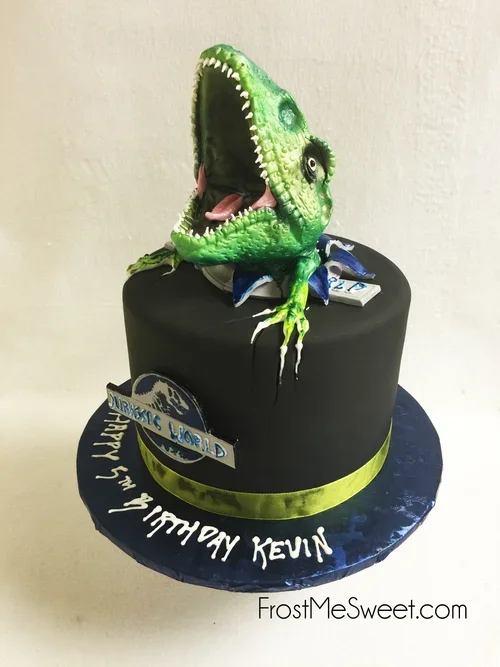 jurassic world cake.webp