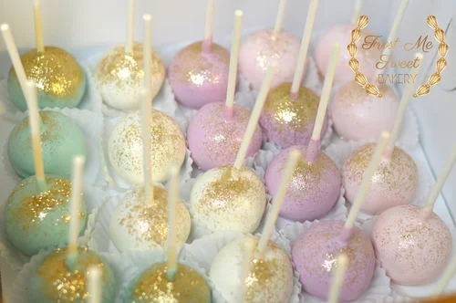 glitter+cake+pops.webp