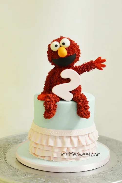 elmo girlscake.webp