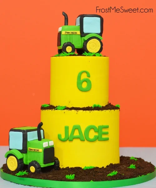john deere cake.webp