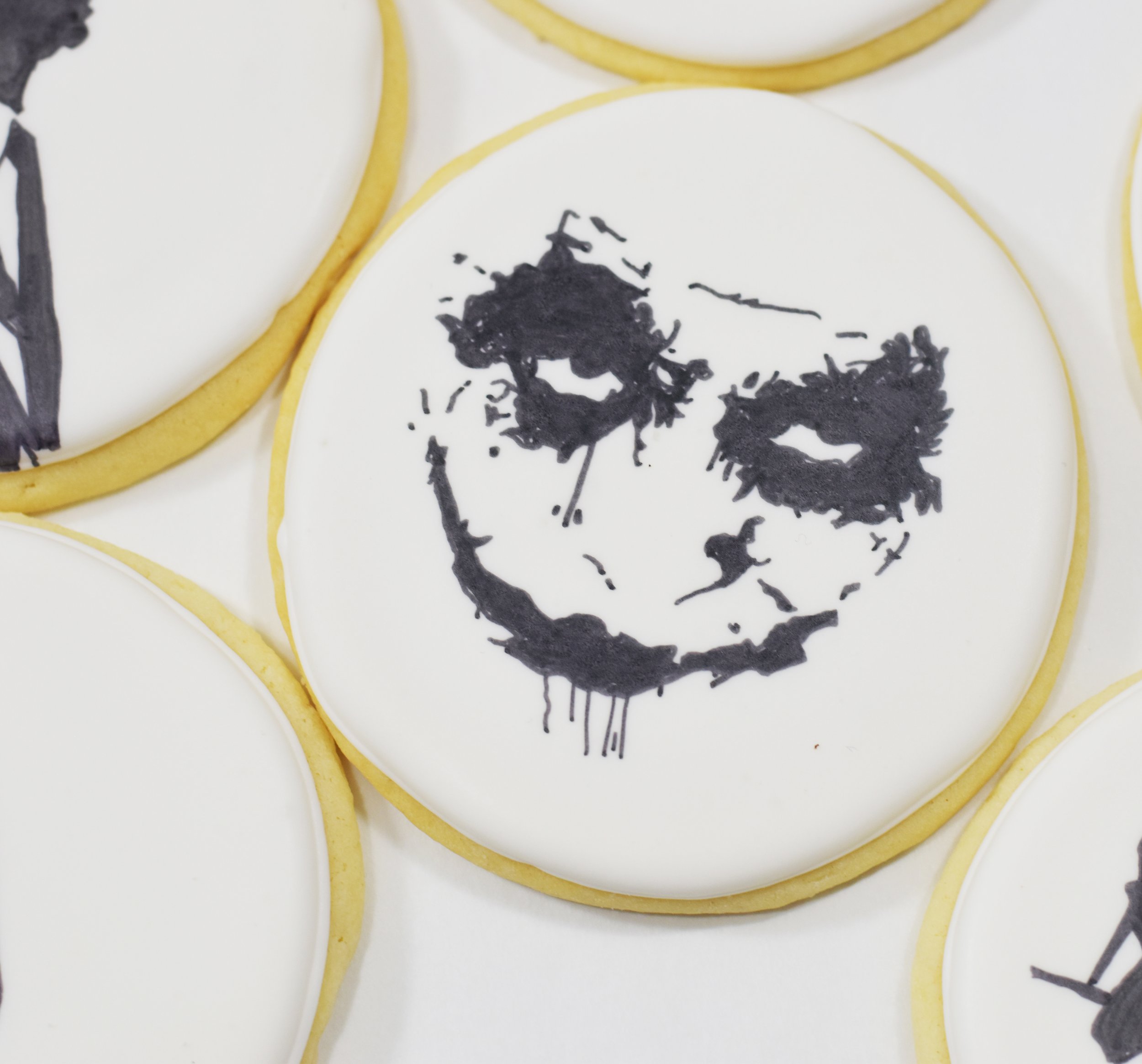 joker cookie halloween.jpg