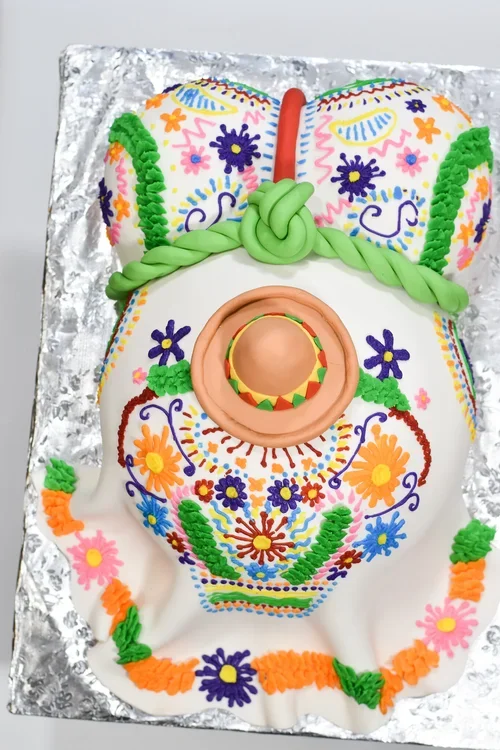 Baby Shower cake mexicana baby bump.webp