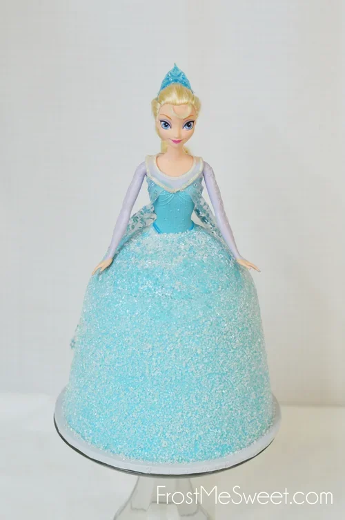 elsa cake 2.webp