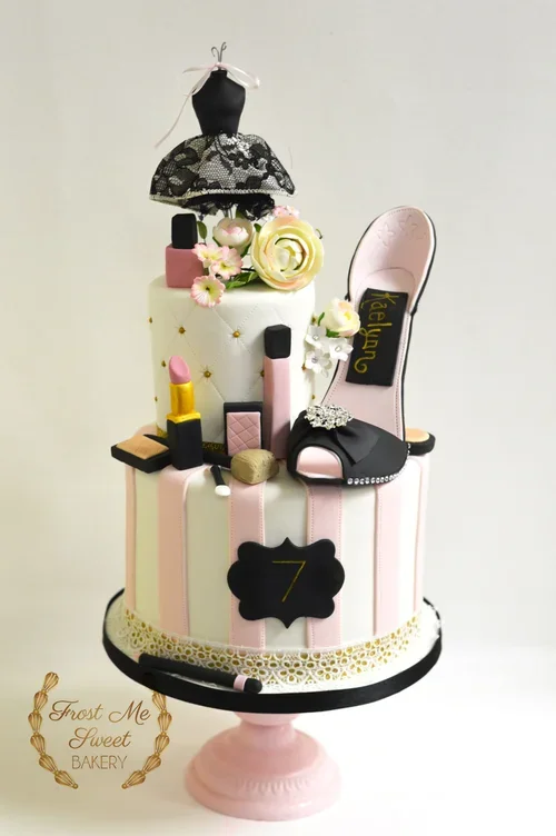 fashionist acake.webp