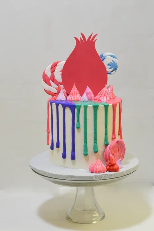 trolls drip cake.webp
