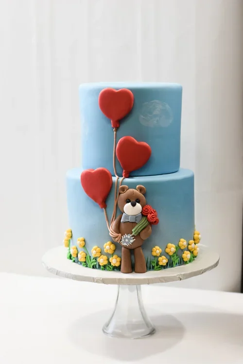 teddy bear Baby Shower cake.webp