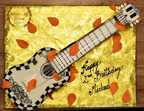 coco+guitar+cake+2.webp