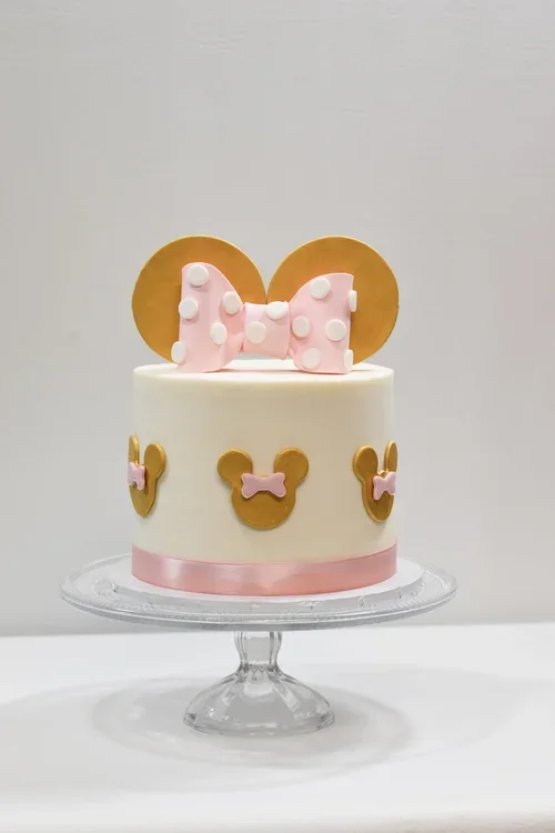 minnie cake.webp