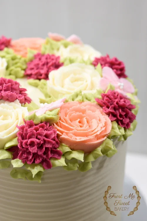 buttercream+flowers+cake.webp