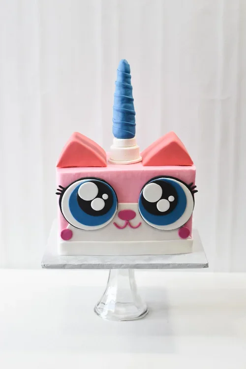 lego unicorn cake.webp