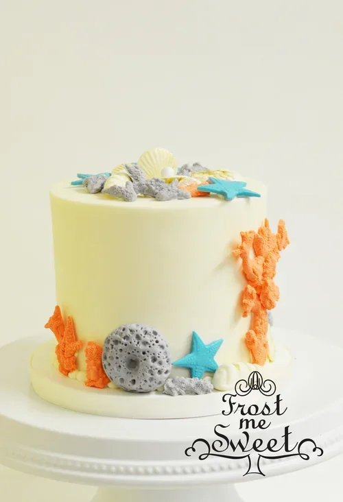 sMALL 1 TIER WEDDING CAKE CORAL.webp