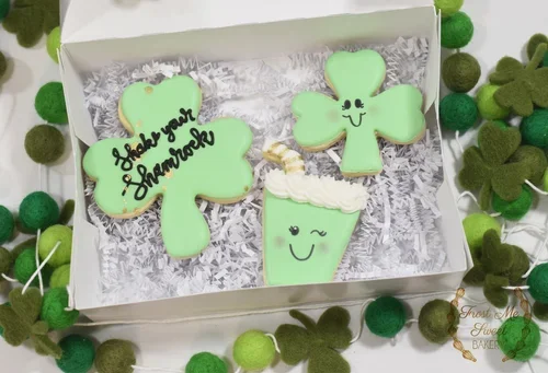 st+pats+shamrock+cake.webp