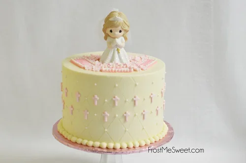 communion baptsim cake.webp