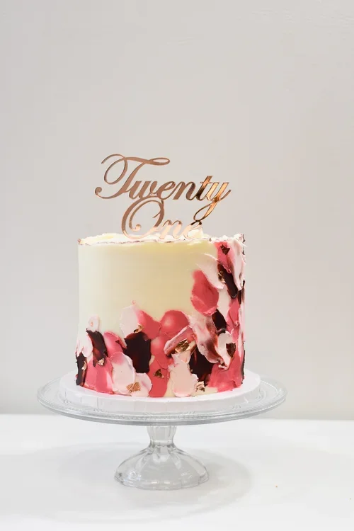 paint swipe cake 2.webp