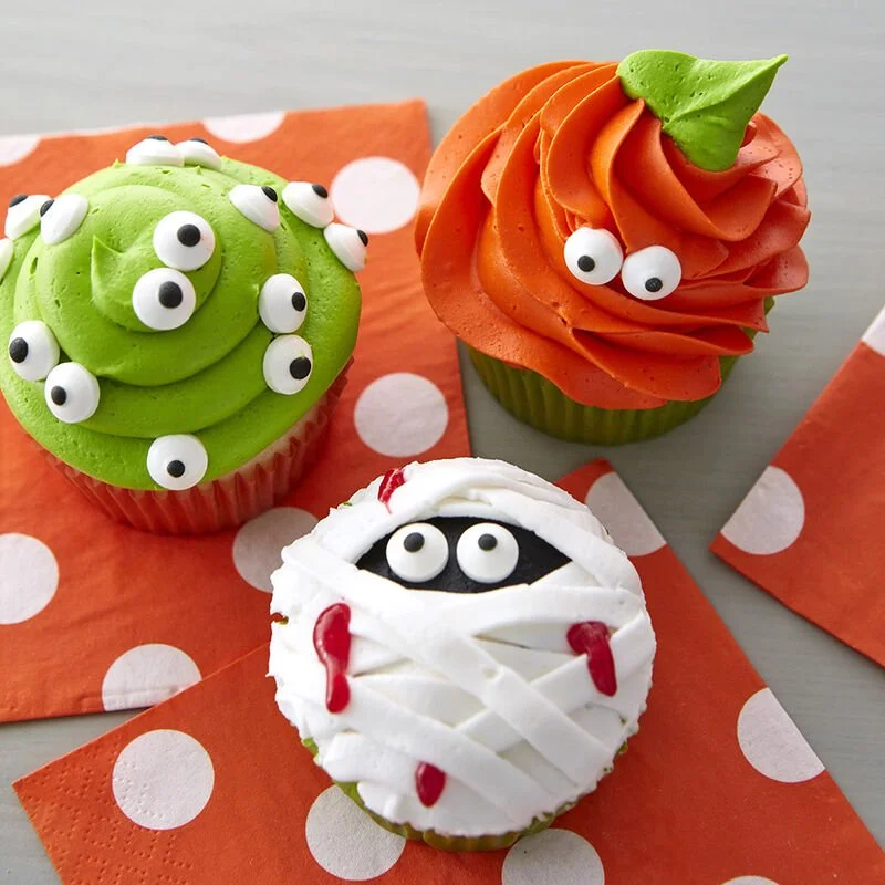 halloween cupcakes.jpg