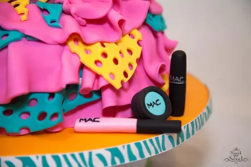 makeup cake.webp
