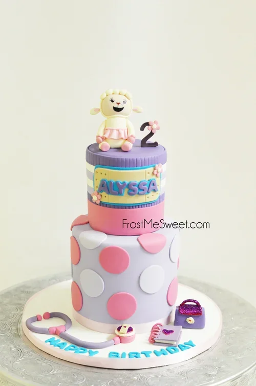 doc mcstuffins cake.webp