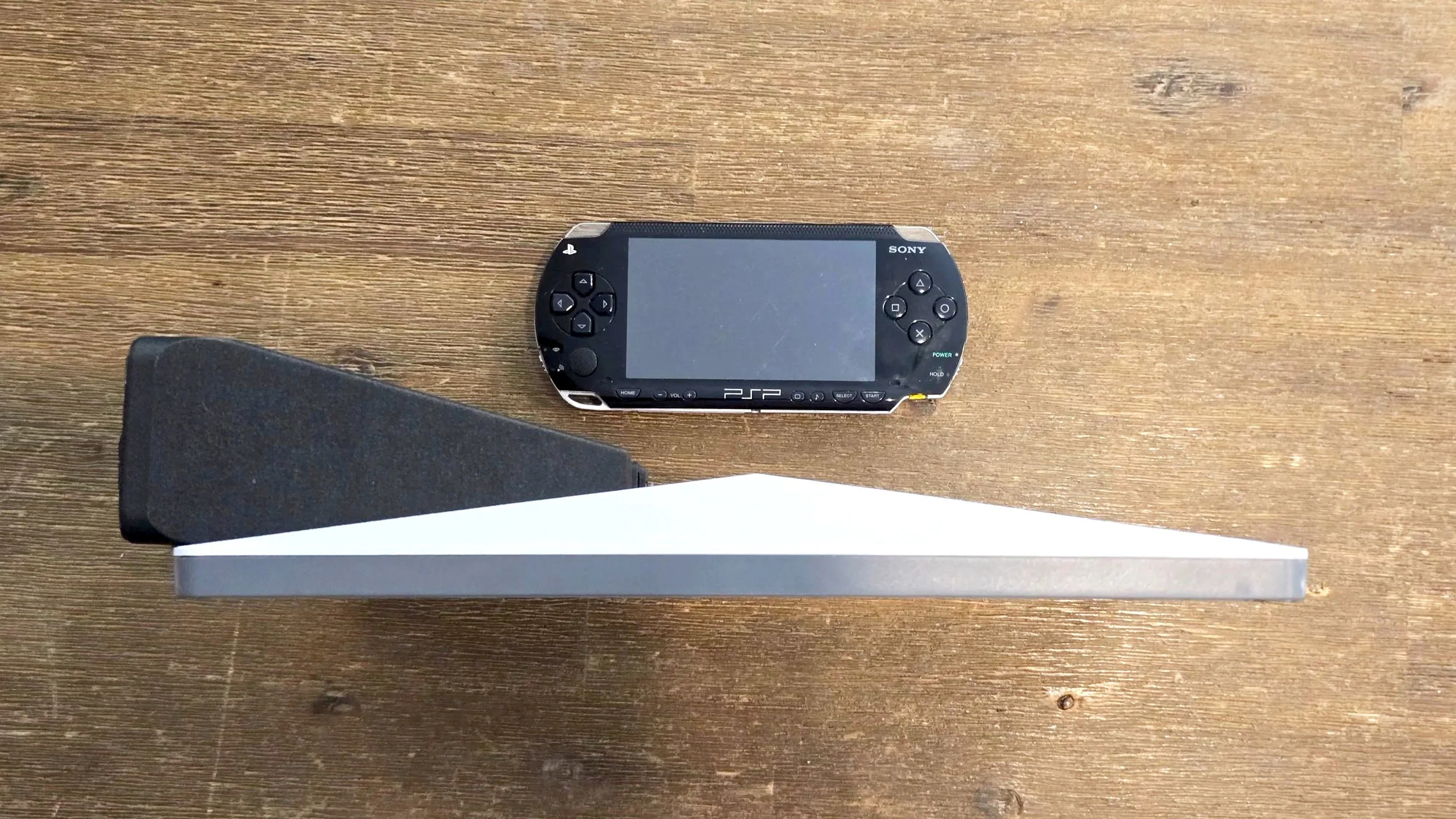 StarLink Mount Pack PSP Size Comparison (Black)