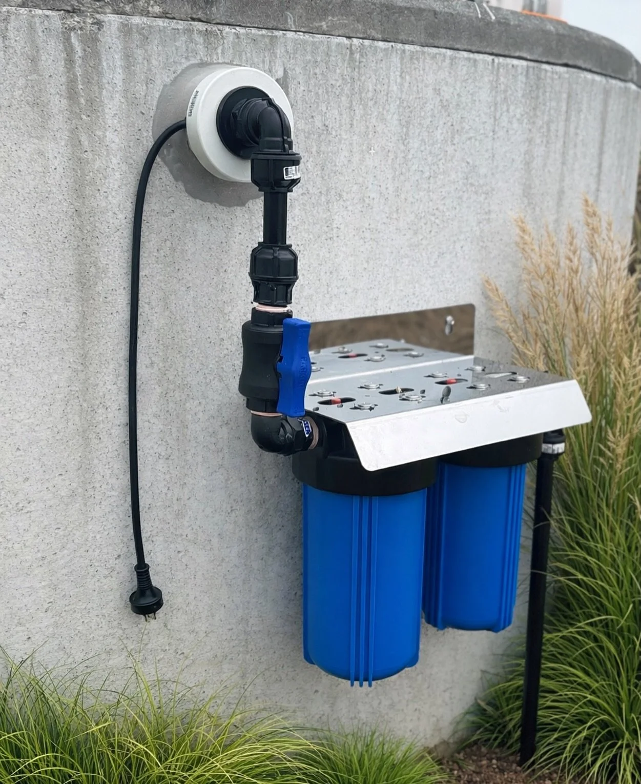Benefits of a water filter system 💧 
- Cleaner water, removes sediment &amp; debris
- Protects pumps &amp; plumbing
- Improves water quality &amp; hygiene
- Water has a better taste &amp; smell