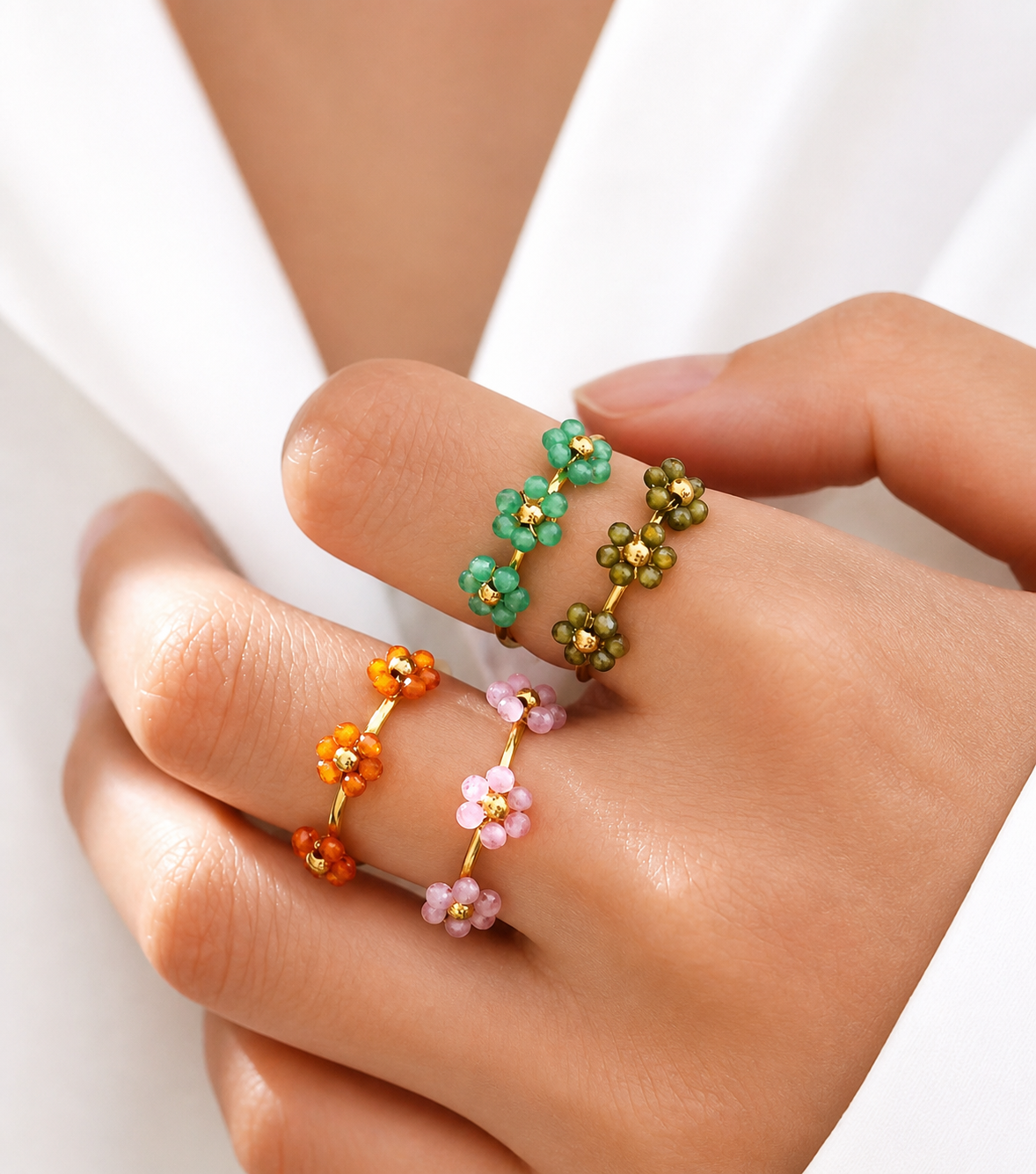 Daisy beaded ring