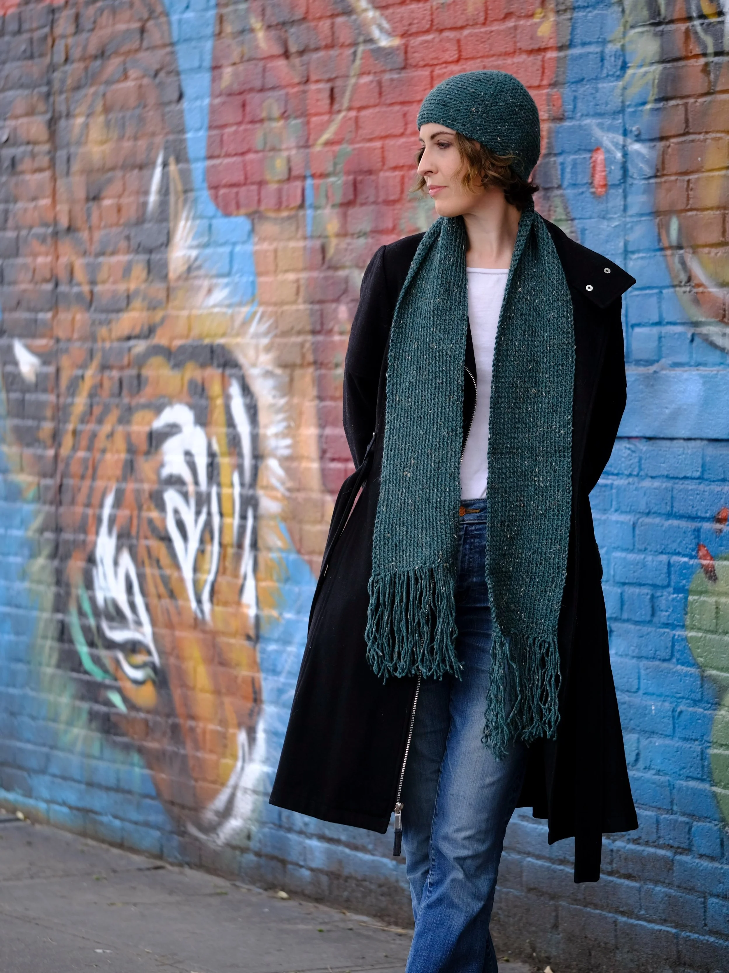 Next up in my book preview, the Brownstone hat and scarf. This is a gender neutral, beginner level set with a beautiful linear pattern. Made using @knit_picks Wool of the Andes Tweed worsted.