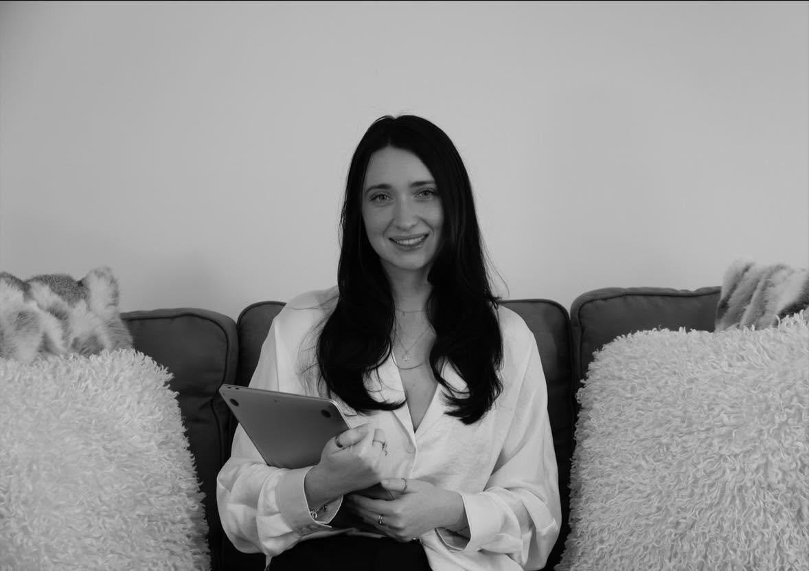 This space is evolving.

I started this account during my practicum, and since then my work, and how I understand it has deepened.

At the heart of what I do is reconnection.

Reconnection to yourself when survival has taken the lead.
Reconnection wi