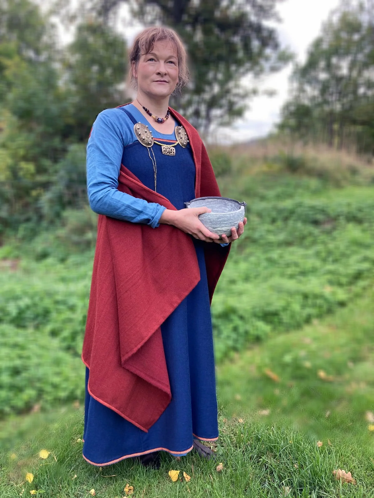 Kurs i håndsøm av vikingtidsdrakt