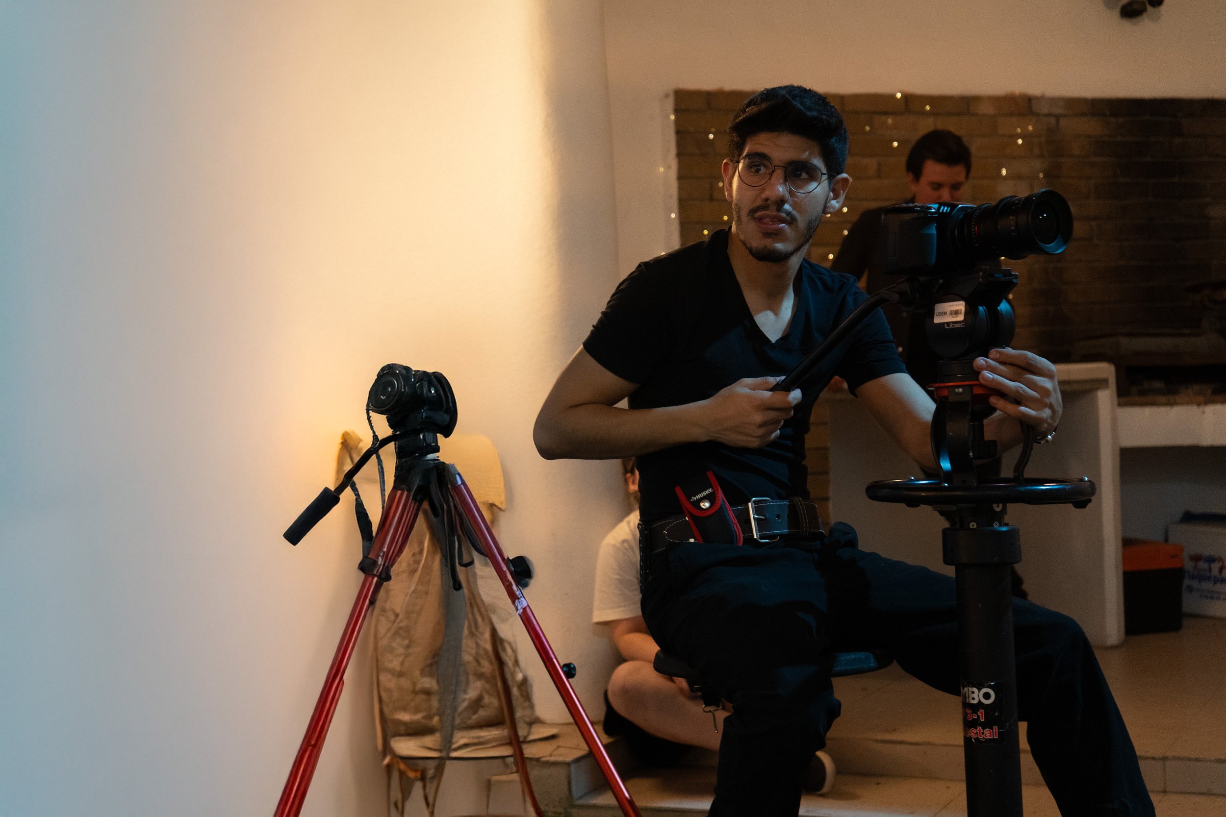 Peter San productor audiovisual en monterrey grabación de contenido para redes sociales, fotografía profesional y comerciales